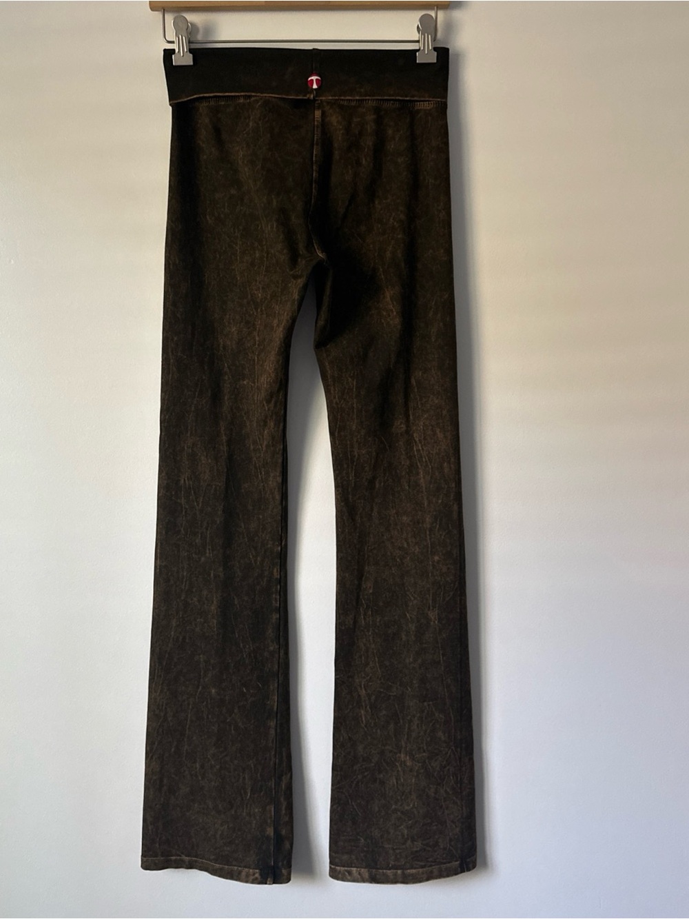 T-Party Fold Over Brown MINERAL WASHED BOOTCUT Yoga Pants Size Small CJ7477
